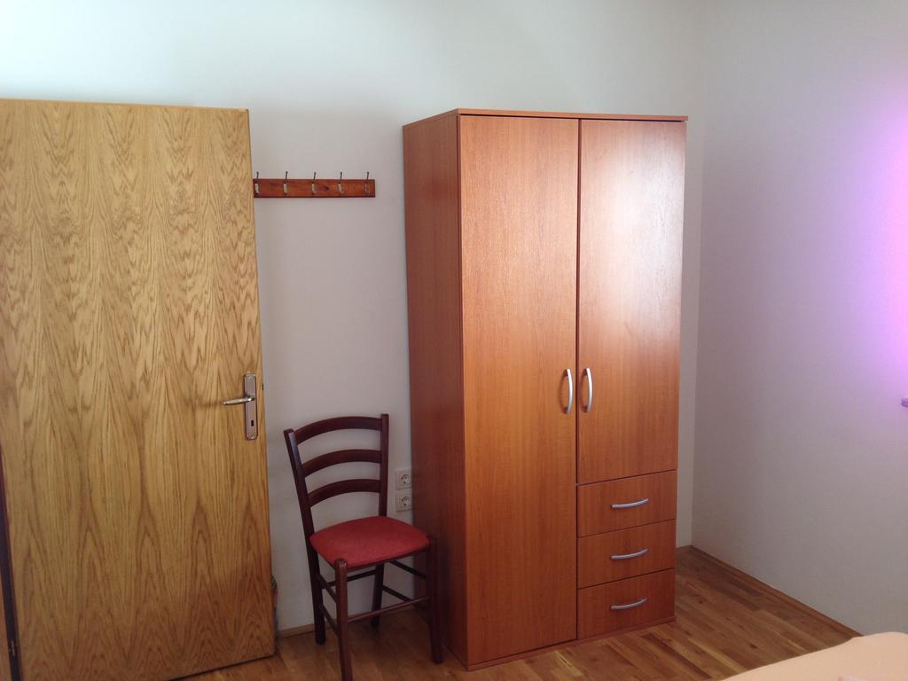 Gala Apartments Omiš Quarto foto