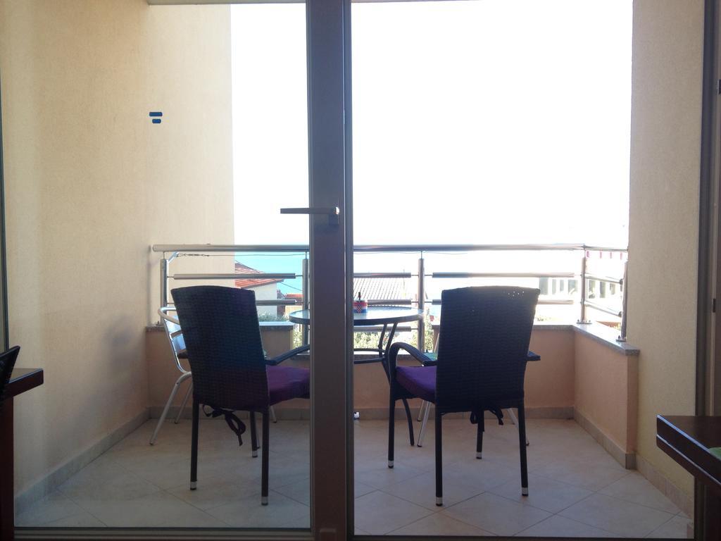 Gala Apartments Omiš Exterior foto